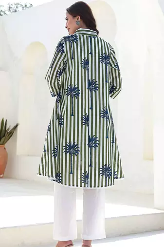 Women Floral Printed Pure Cotton A-Line Kurta with Trousers