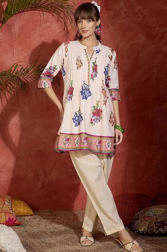 Women Floral Printed Regular  Cotton Kurta Sets