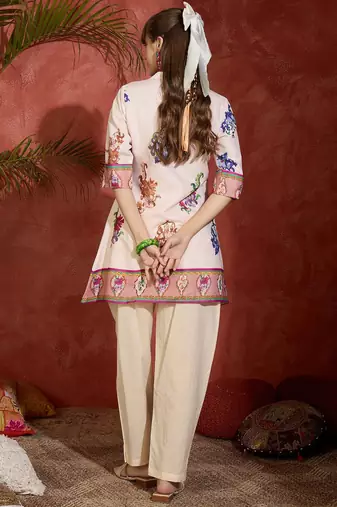 Women Floral Printed Regular Pure Cotton Kurta Sets
