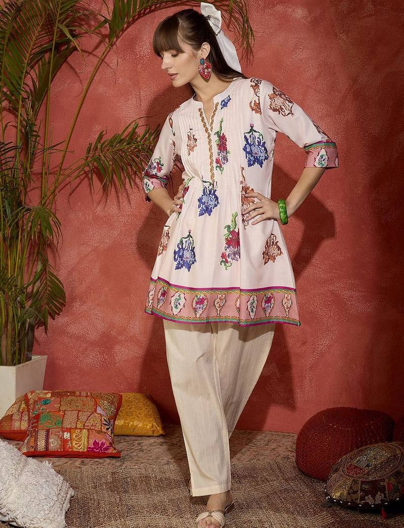 Women Floral Printed Regular Pure Cotton Kurta Sets