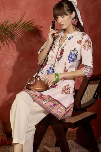 Women Floral Printed Regular Pure Cotton Kurta Sets