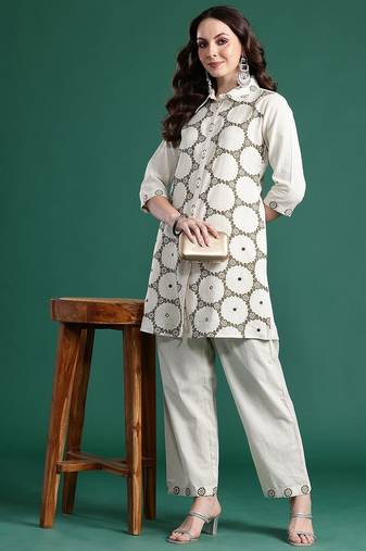 Printed Regular Kurta with Trousers