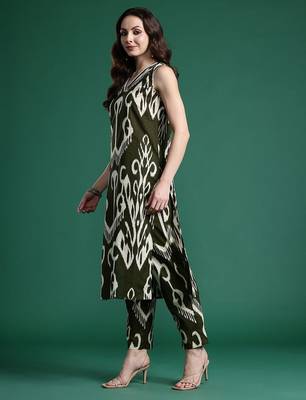 Printed Pure Cotton Kurta with Trousers & With Dupatta 6