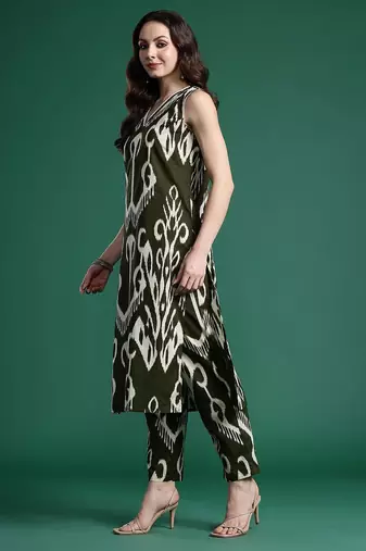Printed Pure Cotton Kurta with Trousers & With Dupatta
