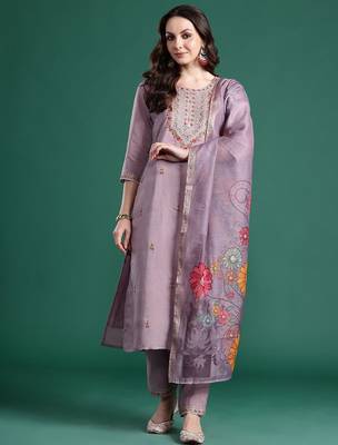 Floral Embroidered Kurta with Trousers & Dupatta 7