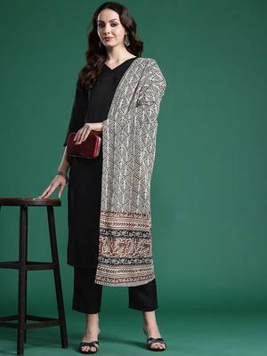 Solid Regular Kurta with Trousers & Dupatta 1