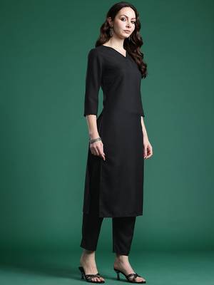 Solid Regular Kurta with Trousers & Dupatta 5