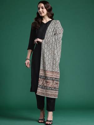 Solid Regular Kurta with Trousers & Dupatta 7