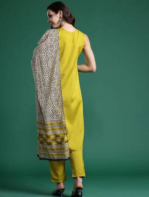 Solid Regular Kurta with Trousers & Dupatta 6