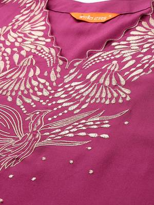 Embroidered Kurta with Trousers 3
