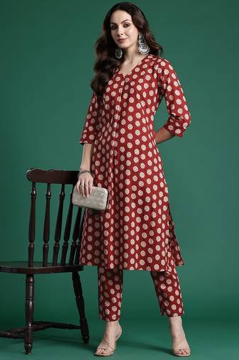 Women Printed Pleated Pure Cotton Kurta with Trousers