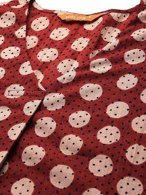 Women Printed Pleated Pure Cotton Kurta with Trousers 2