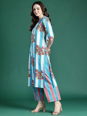 Floral Printed Regular Pure Cotton Kurta with Trousers 5