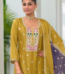 Women Floral Embroidered Kurta with Trousers & Dupatta