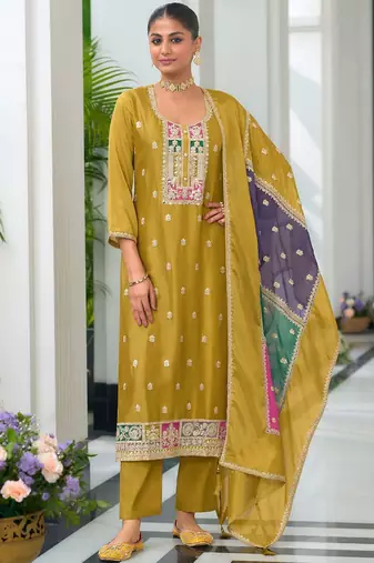 Women Floral Embroidered Kurta with Trousers & Dupatta