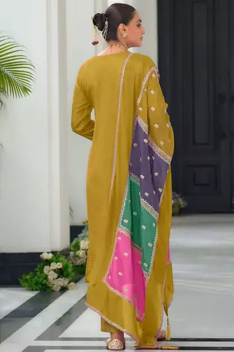 Women Floral Embroidered Kurta with Trousers & Dupatta