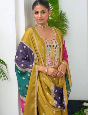 Women Floral Embroidered Kurta with Trousers & Dupatta 6