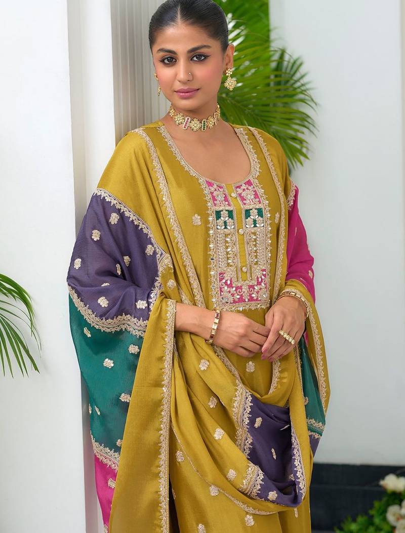 Women Floral Embroidered Kurta with Trousers & Dupatta