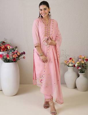 Women Floral Embroidered Kurta with Trousers & Dupatta 1