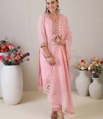 Women Floral Embroidered Kurta with Trousers & Dupatta