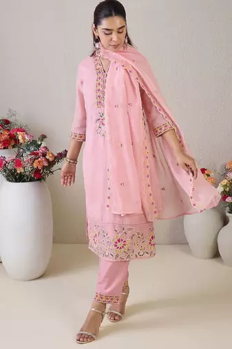 Women Floral Embroidered Kurta with Trousers & Dupatta