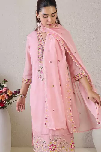 Women Floral Embroidered Kurta with Trousers & Dupatta