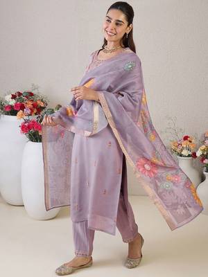 Floral Embroidered Round Neck Thread Work Straight Kurta & Trousers & Dupatta 3