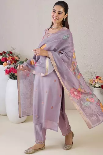 Floral Embroidered Round Neck Thread Work Straight Kurta & Trousers & Dupatta