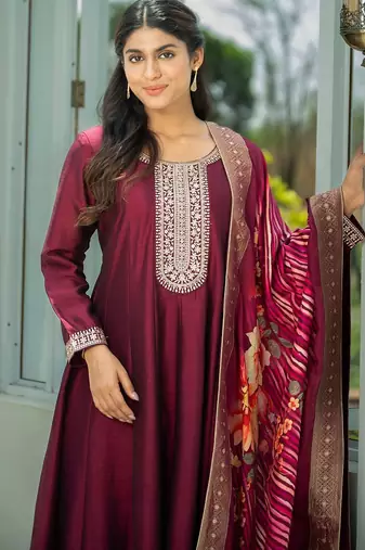 Ethnic Motifs Embroidered Sequinned Kurta With Trousers & Dupatta