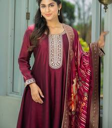 Ethnic Motifs Embroidered Sequinned Kurta With Trousers & Dupatta