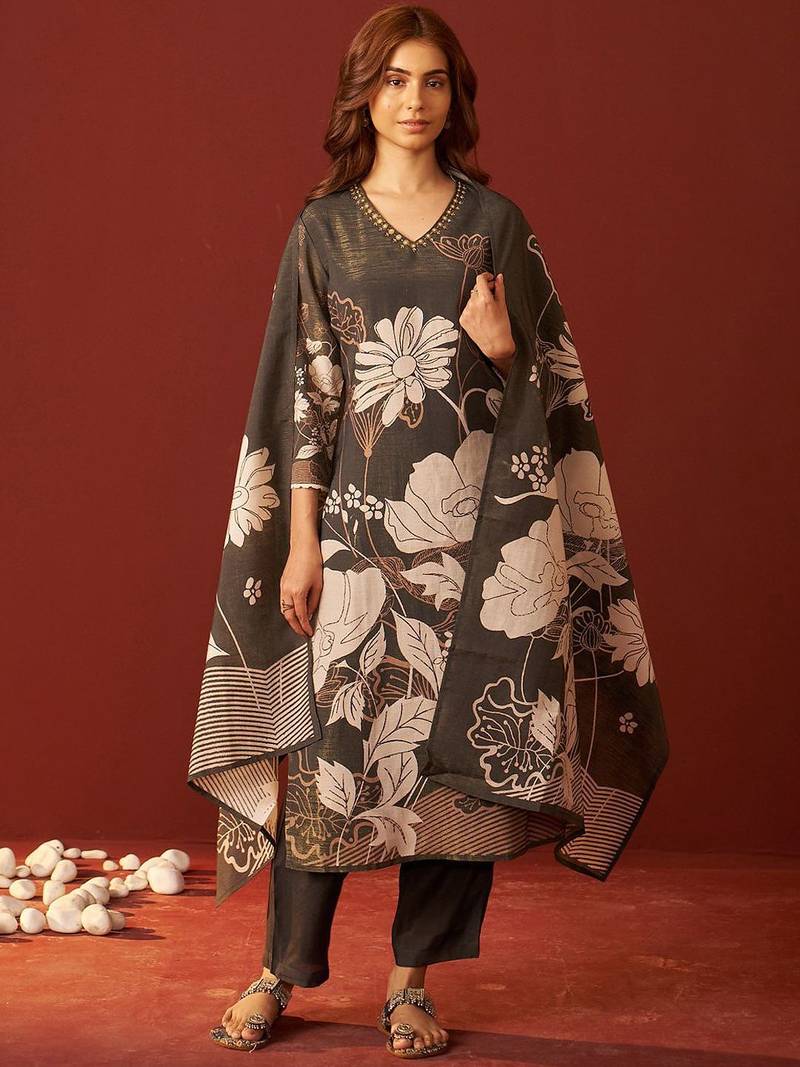 Floral Printed Beads and Stones Kurta With Trousers & \Dupatta