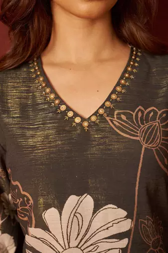 Floral Printed Beads and Stones Kurta With Trousers & \Dupatta