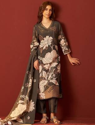 Floral Printed Beads and Stones Kurta With Trousers & \Dupatta 1