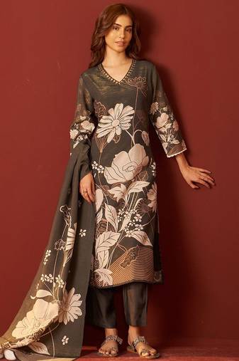 Floral Printed Beads and Stones Kurta With Trousers & \Dupatta