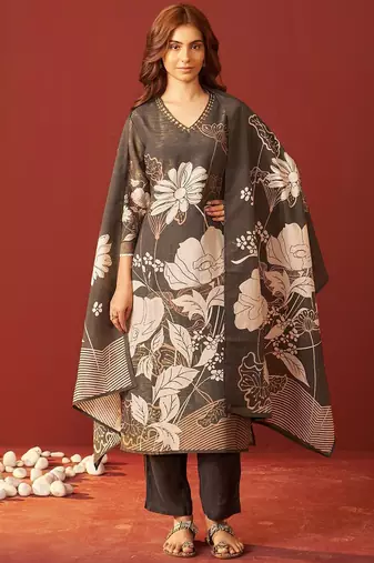 Floral Printed Beads and Stones Kurta With Trousers & \Dupatta