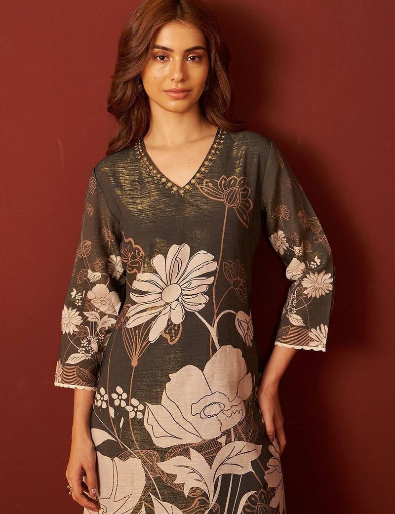 Floral Printed Beads and Stones Kurta With Trousers & \Dupatta