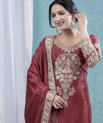 Maroon heavy embroidered chinon kurta set 4