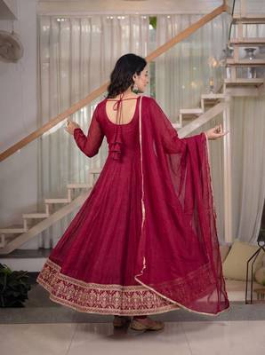 Rani pink sequins embroidered crunchy silk anarkali with pant & dupatta 2