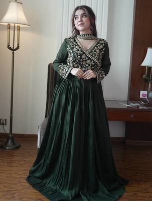Dark green vichitra silk embroidered gown set 1