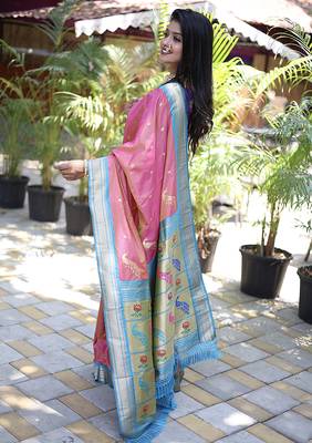 Onion pink paithani silk blend saree with contrast blue zari border 3