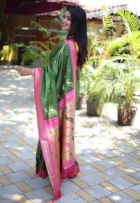 Mehendi green paithani silk blend saree with contrast magenta pink zari border 3