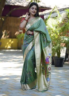 Green paithani silk blend saree with floral & peacock motifs 2