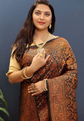 black & gold woven banarasi silk blend saree with rich zari border 4