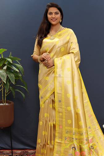 Beige gold silk blend saree with yellow floral zari weaving & rich brocade pallu