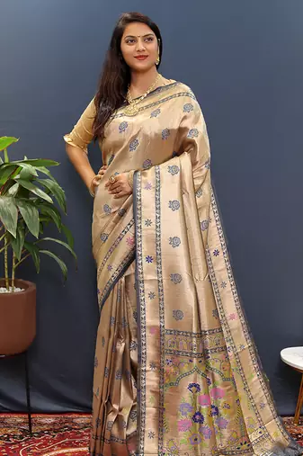 Gold silk blend saree with grey floral zari weaving & rich brocade pallu