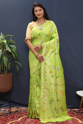 Parrot green banarasi silk blend saree with zari floral weaving 1