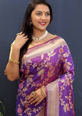 Violet banarasi silk blend saree with all-over gold zari floral jaal 3