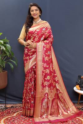 Rani pink banarasi silk blend saree with all-over gold zari floral jaal 1