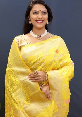Yellow banarasi silk blend saree with all-over gold zari floral jaal 4