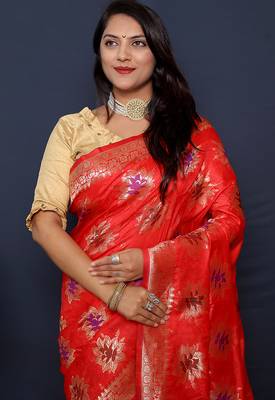 Red banarasi silk blend saree with  zari floral buta work 4